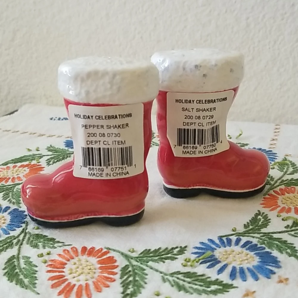 Christmas Salt and Pepper Shakers